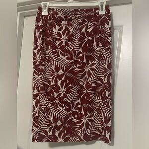 Red and White Leaf Print Skirt slim fit